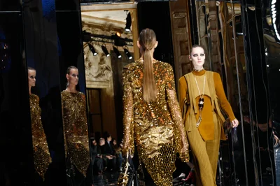 Look 16